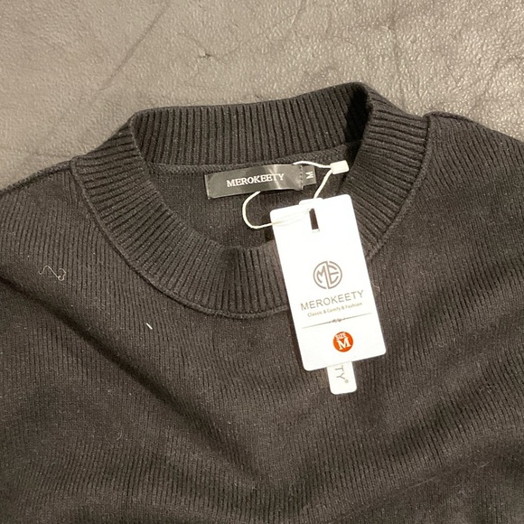 Classic Black Women's Crew Neck Sweater - Picture 2 of 2